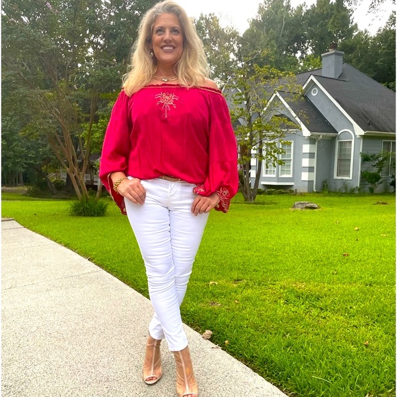 Meet your Posher, Kayla - Picture 5 of 5